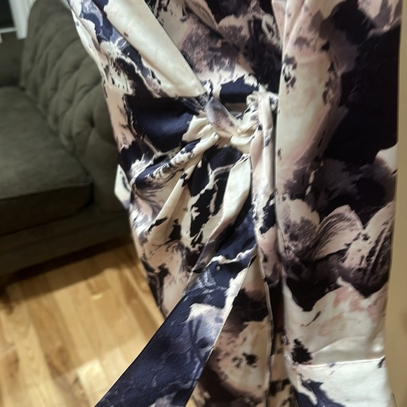 Worthington Womens Long sleeve
Wrap dress - Picture 3 of 6